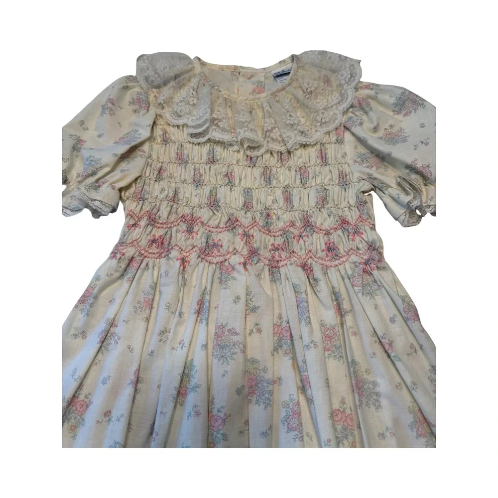 Polly Flinders Vintage Girls Smocked Floral Lace‎ Dress Size 8 Pink Blue Cream